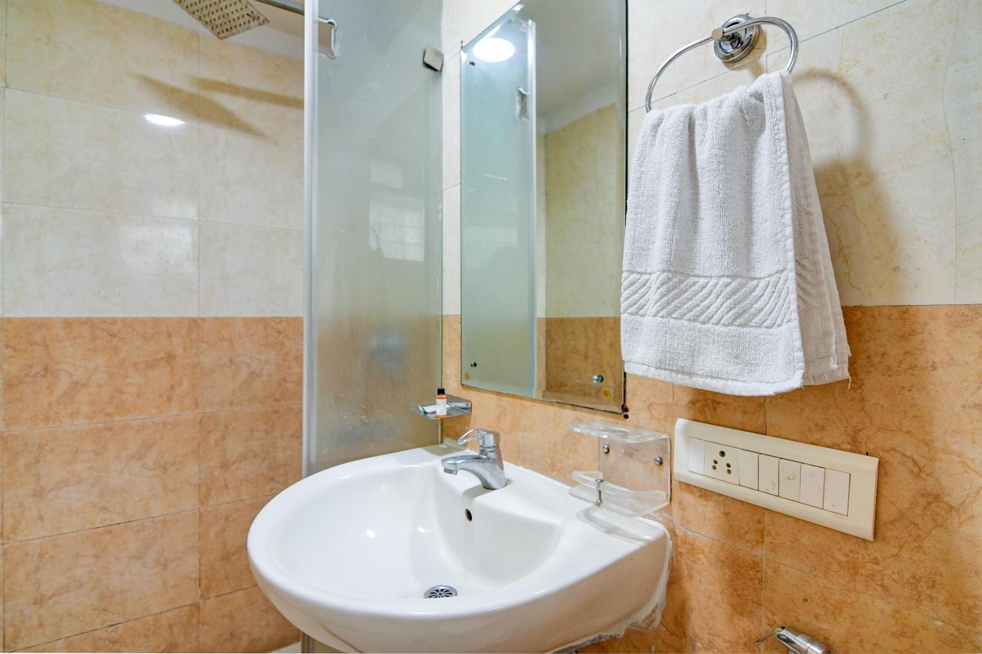 Hotel Q Inn 콜카타 외부 사진