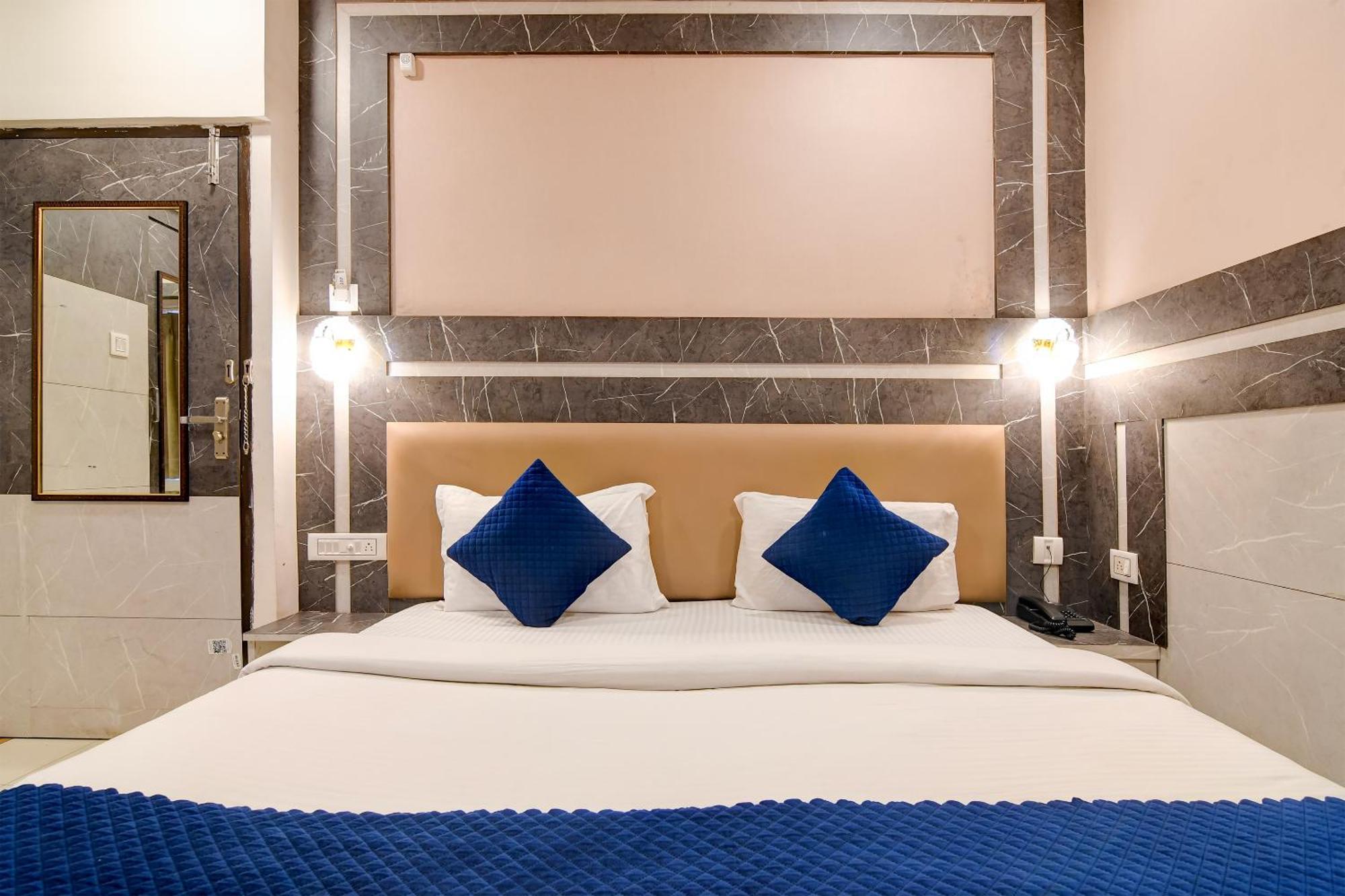 Hotel Q Inn 콜카타 외부 사진