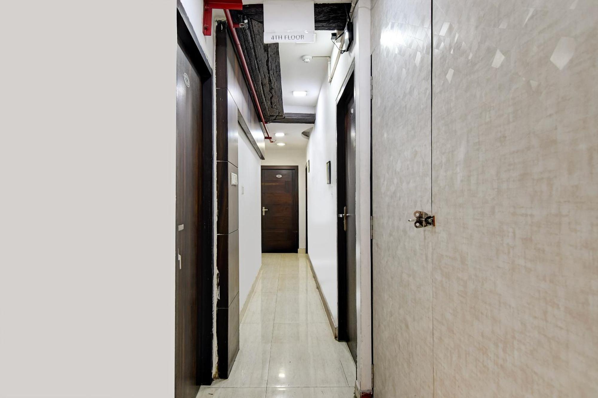 Hotel Q Inn 콜카타 외부 사진